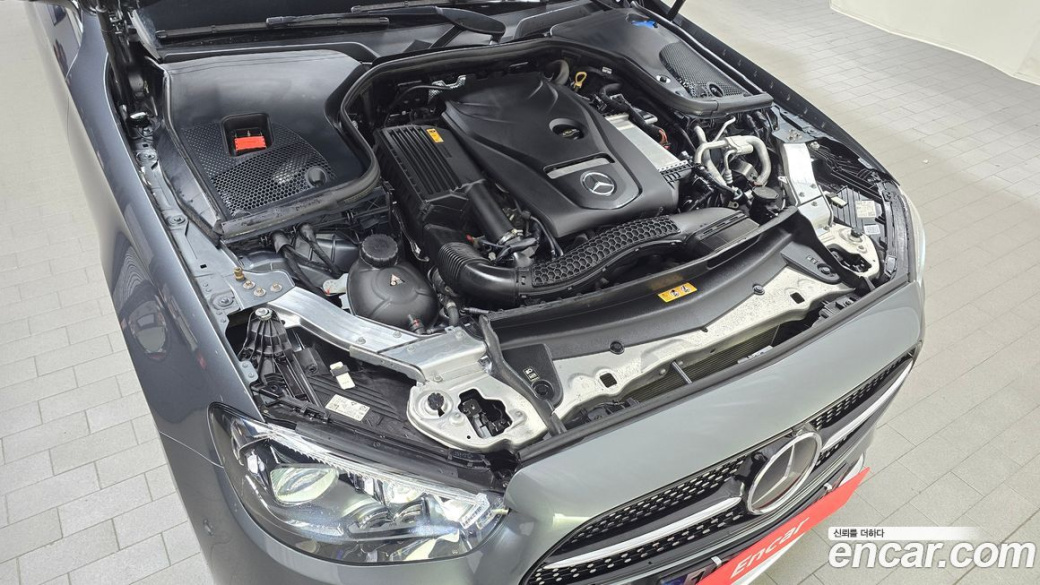 Mercedes-Benz E-Class E250 AMG Line, 2023