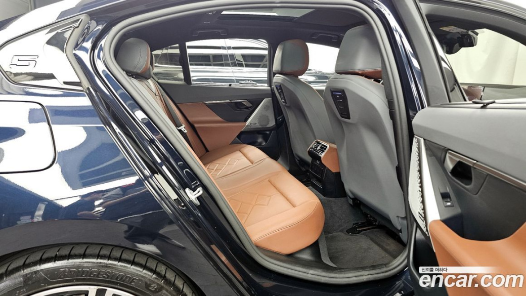 BMW 5-Series 530i xDrive M Sport, 2025