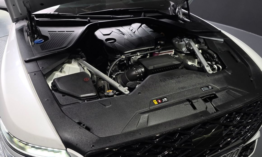 Genesis G80 Gasoline 2.5 Turbo 2WD, 2025