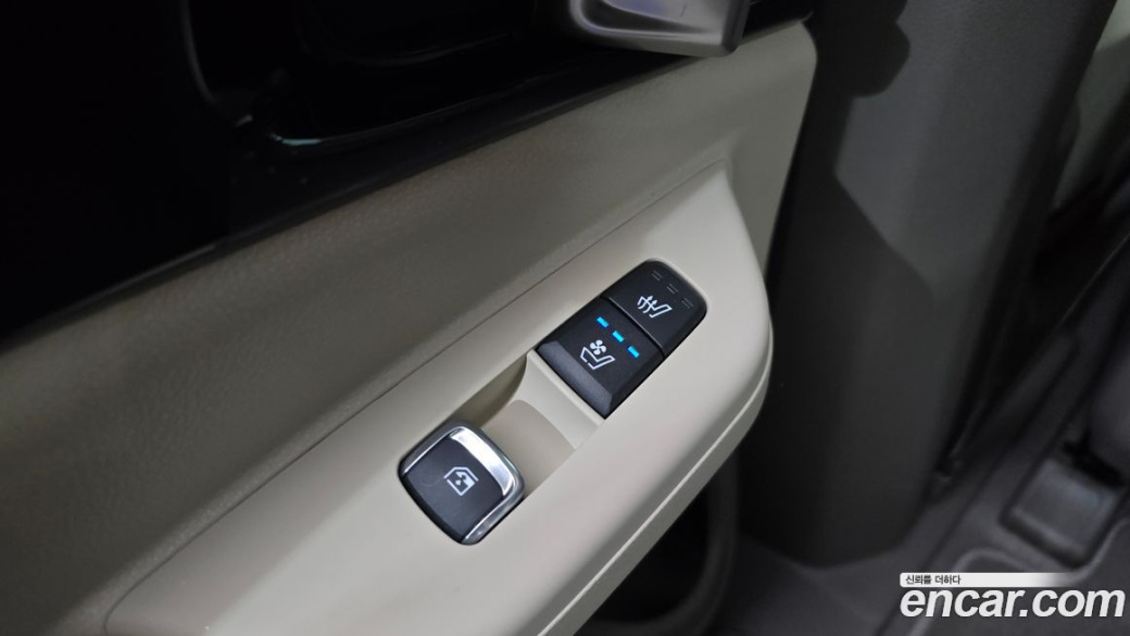Kia Carnival 7-Seater Signature, 2024