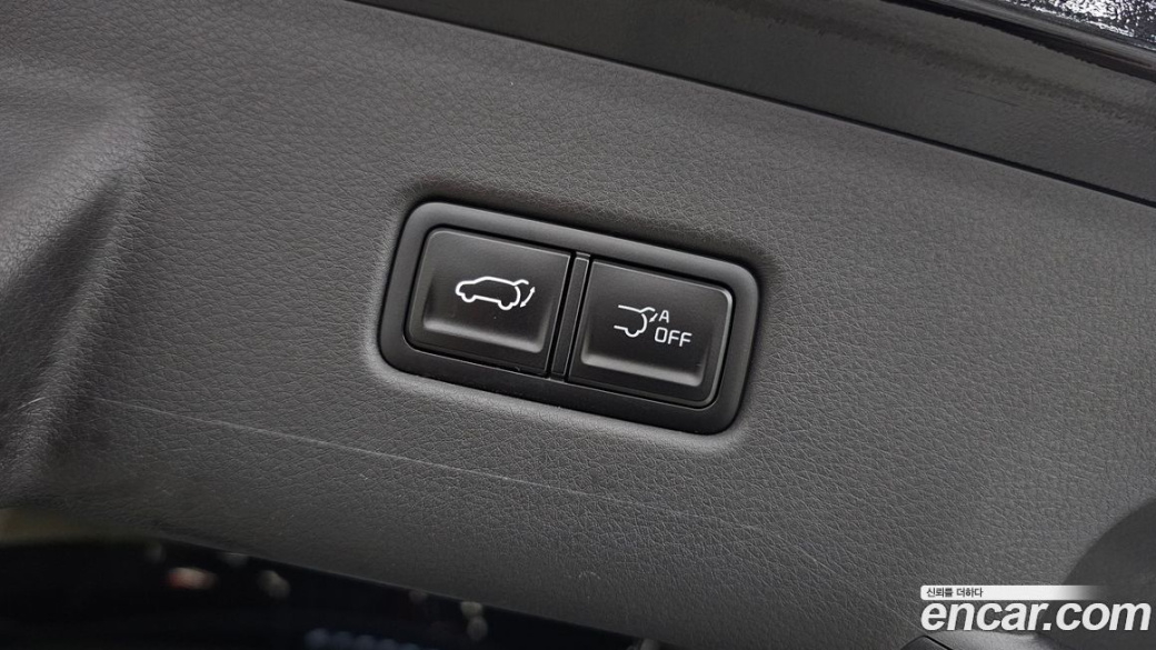 Kia Carnival 7-Seater Gravity, 2024