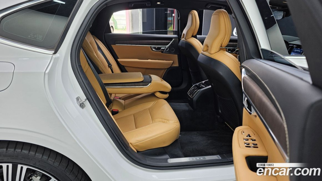 Volvo S90 B6 AWD Ultra Bright, 2025