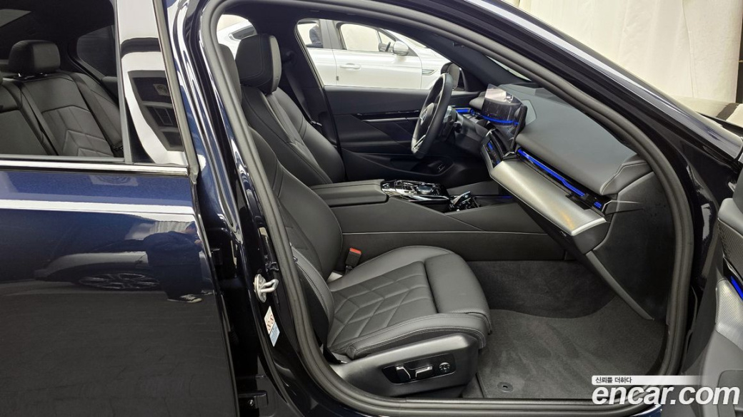 BMW 5-Series 520i M Sport, 2024