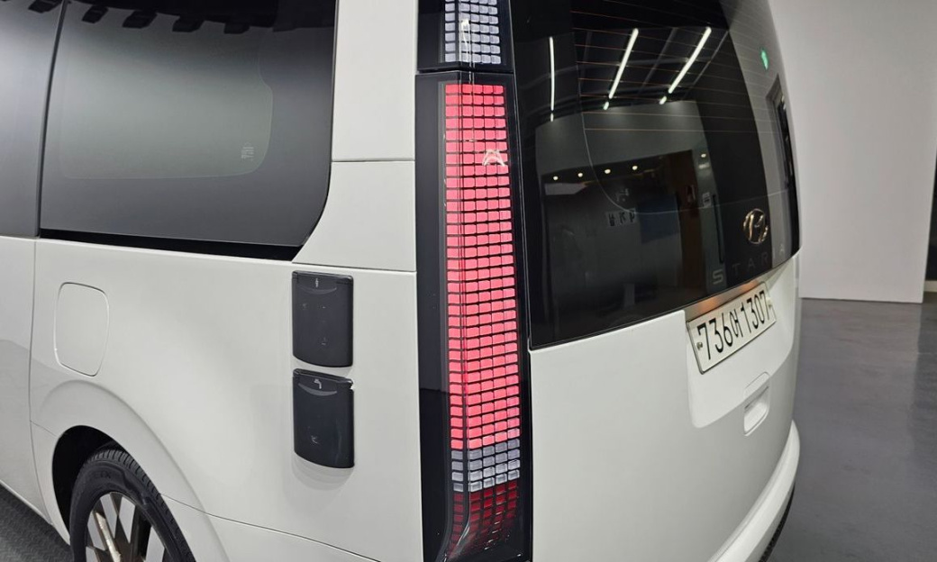 Hyundai Staria 2WD Camping Car, 2024