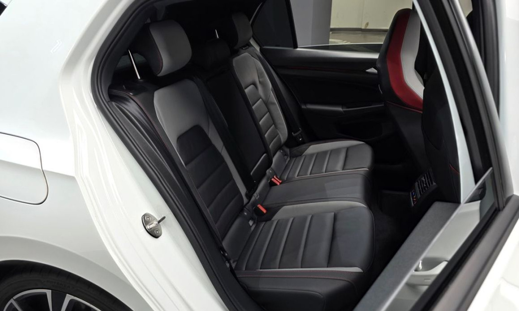 Volkswagen Golf 2.0 GTI, 2024
