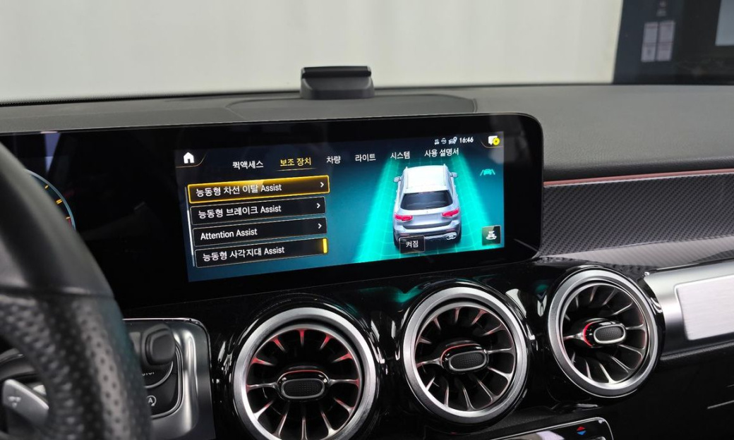 Mercedes-Benz GLB-Class AMG GLB35 4MATIC, 2021