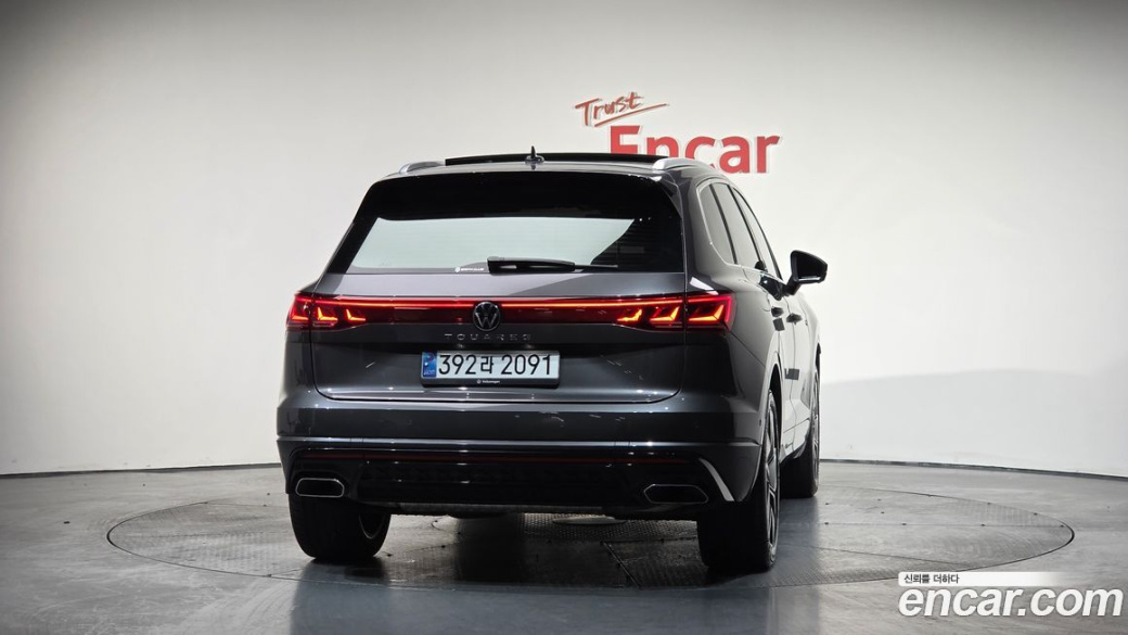 Volkswagen Touareg 3.0 TDI R-Line, 2024