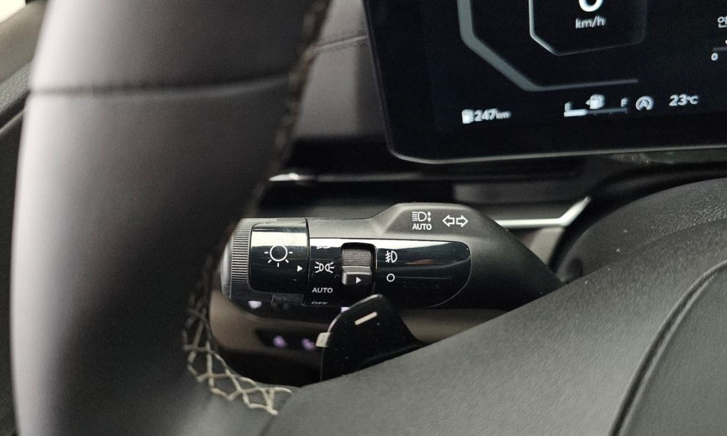Kia Carnival 9-Seater Prestige, 2025