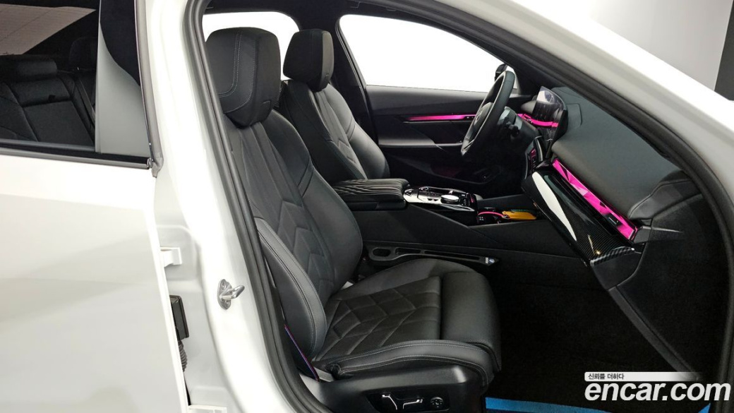 BMW 5-Series 520i Special Edition, 2025