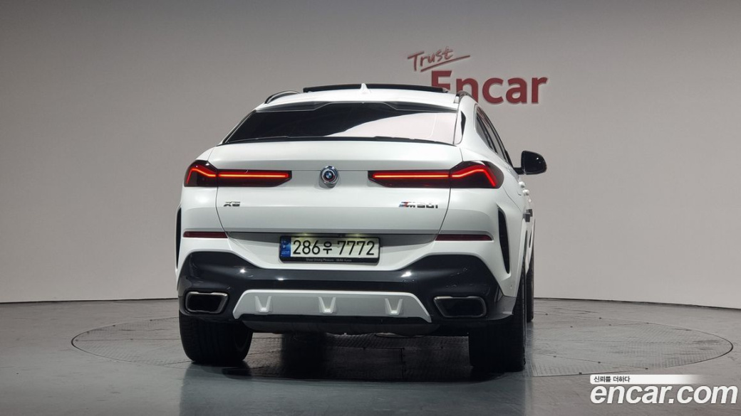 BMW X6 M50i, 2023