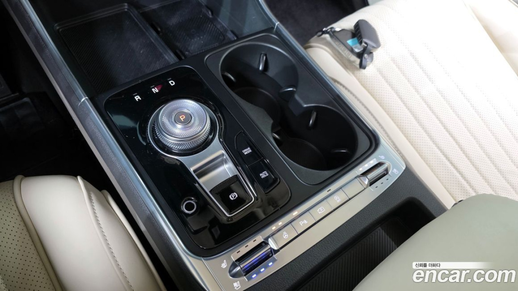 Kia Carnival 9-Seater Hi Limousine (Special Vehicle), 2025