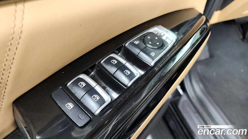 Kia Carnival 9-Seater Signature, 2023