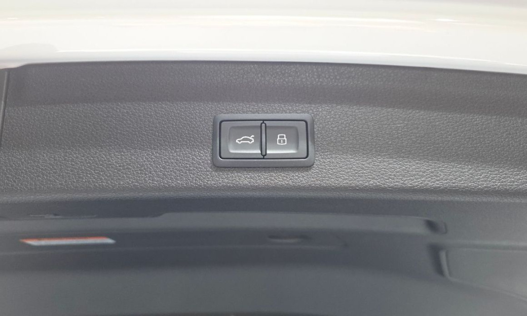 Audi Q3 35 TDI Premium, 2025