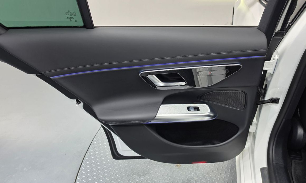 Mercedes-Benz E-Class E200 Avantgarde, 2025