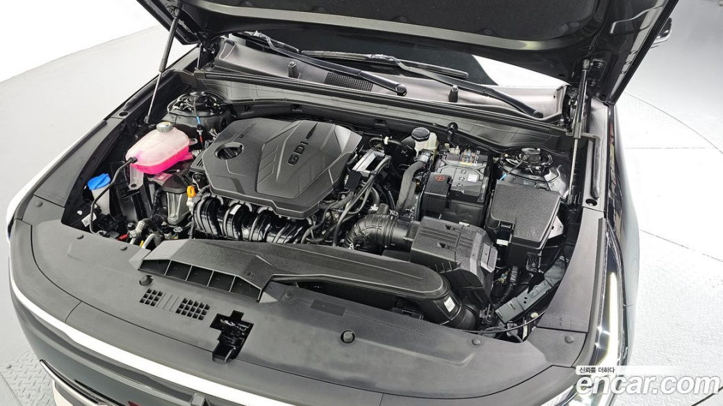 Kia K8 2.5 Gasoline 2WD, 2025