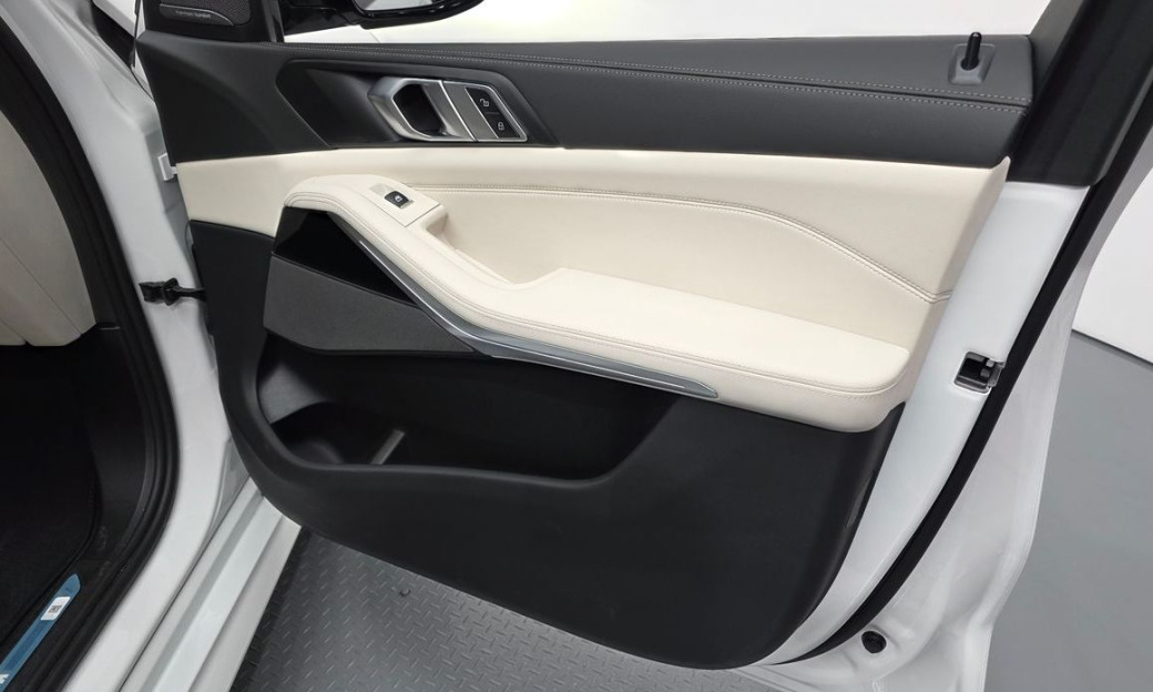 BMW X5 xDrive 40i M Sport, 2025