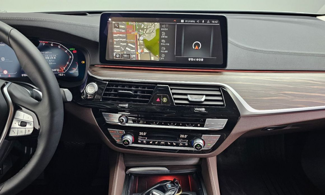 BMW Gran Turismo 630i xDrive Luxury, 2023