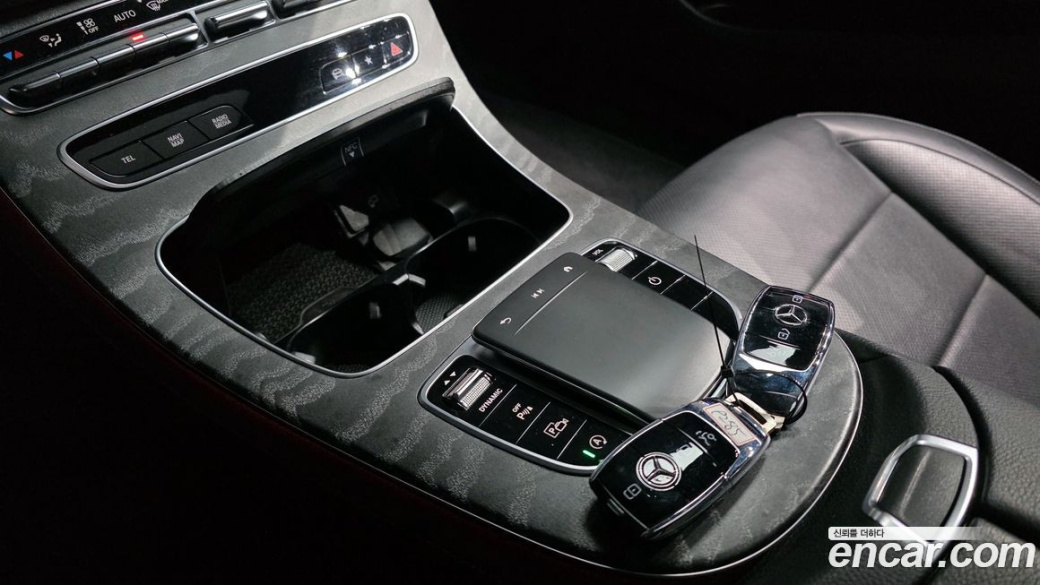 Mercedes-Benz E-Class E350 4MATIC AMG Line, 2022