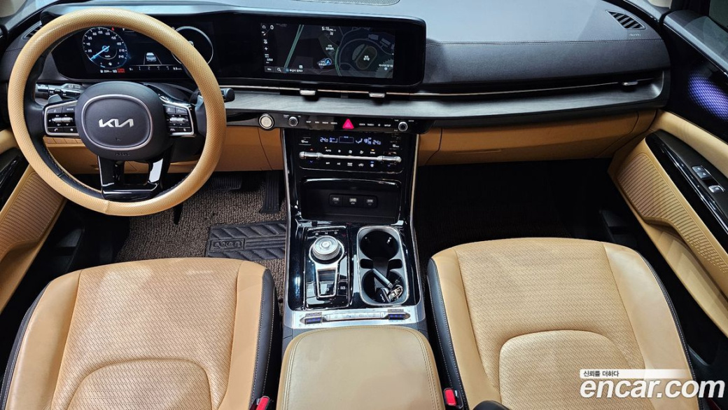Kia Carnival 7-Seater Signature, 2023