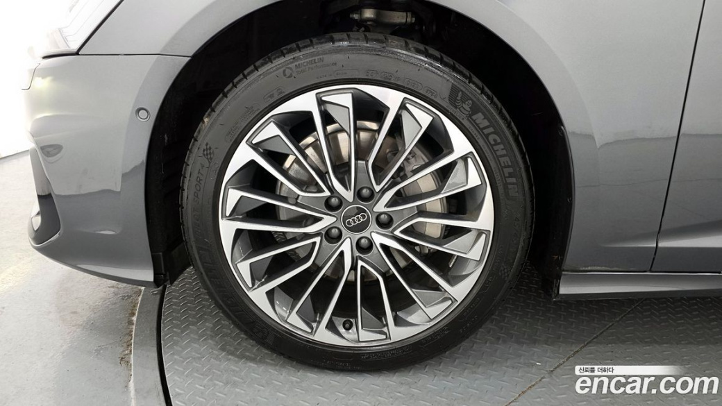 Audi A6 45 TFSI Quattro Premium, 2025