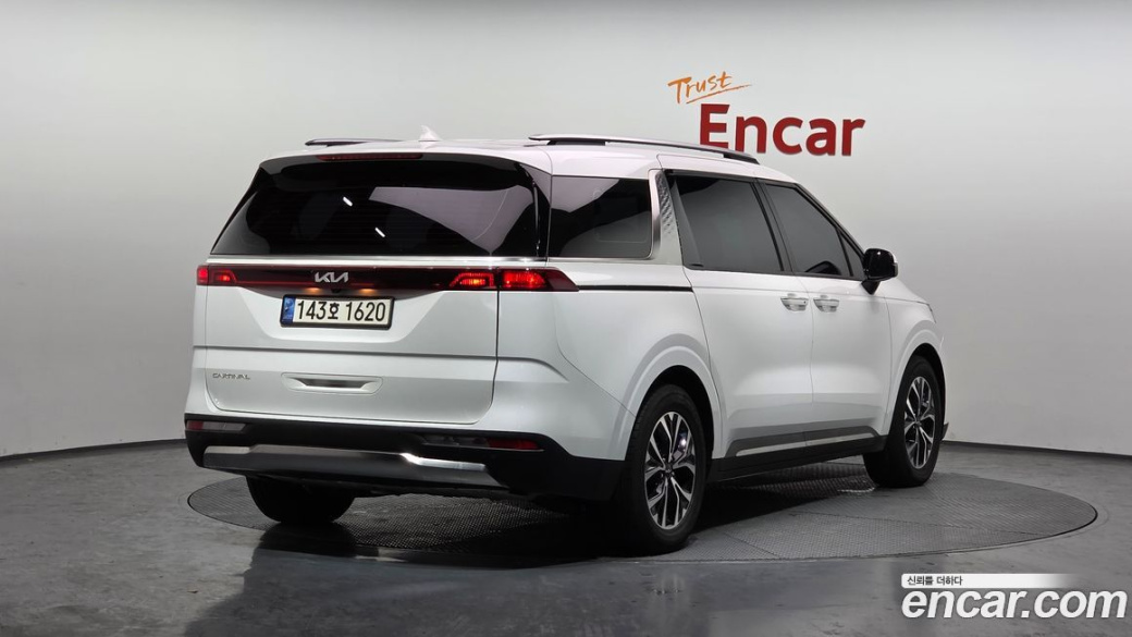 Kia Carnival 9-Seater Signature, 2022