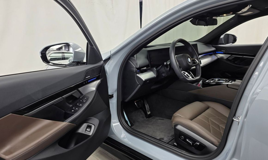BMW 5-Series 520i M Sport, 2024