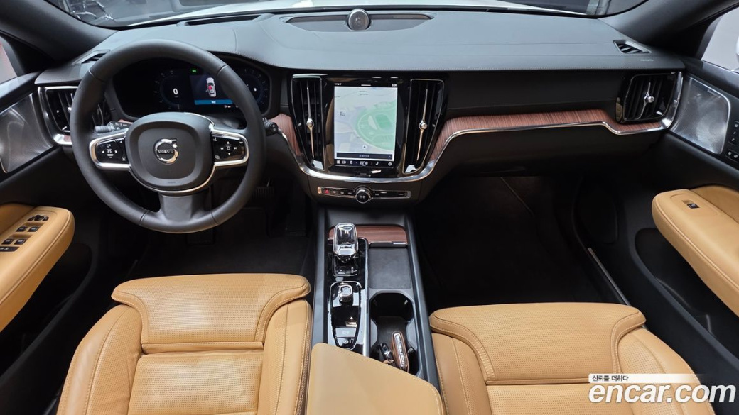 Volvo V60 B5 Ultimate AWD, 2024