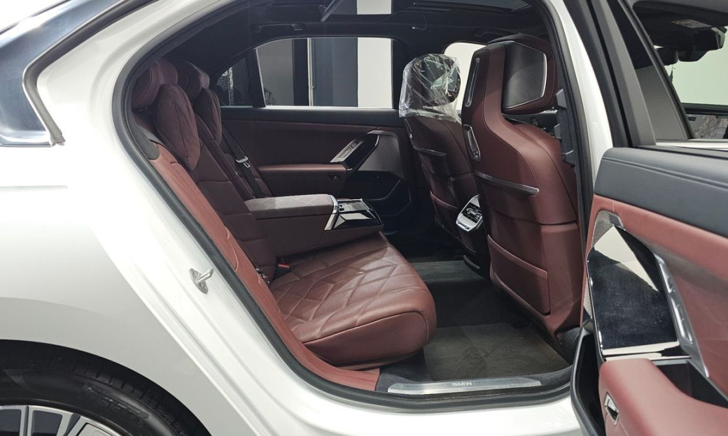 BMW 7-Series 740d xDrive Design Pure Excellence, 2023