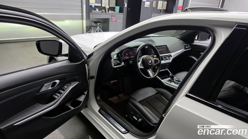 BMW 3-Series 320d M Sport, 2022