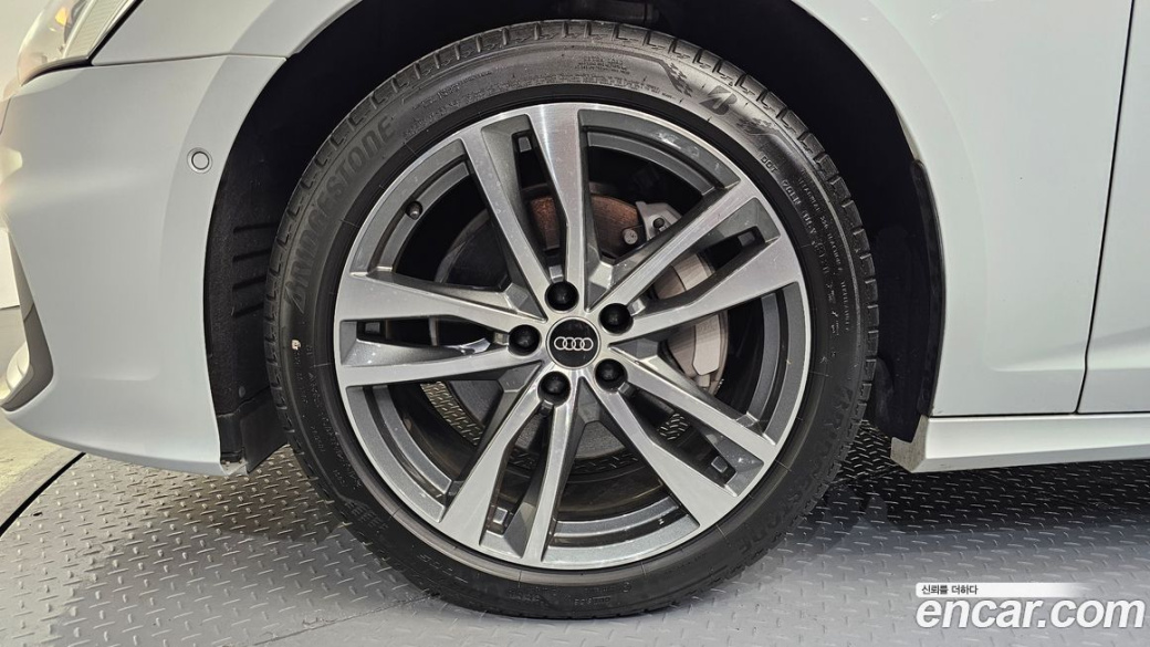 Audi A6 45 TFSI Quattro Premium, 2022