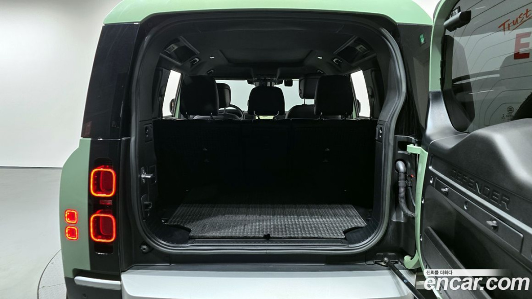 Land Rover Defender 110 D300 75th Edition, 2023