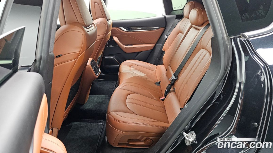 Maserati Levante 3.0 S AWD Modena, 2021