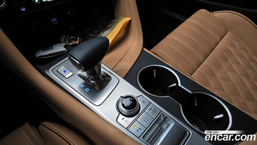 Genesis G70 Gasoline 2.5T 4WD, 2025