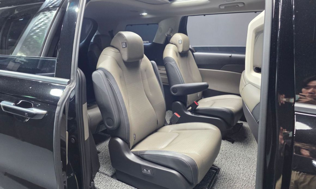 Kia Carnival 9-Seater Noblesse, 2024