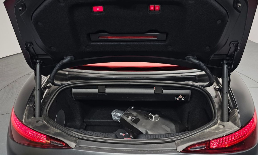 Mercedes-Benz SL-Class AMG SL63 4MATIC+, 2024