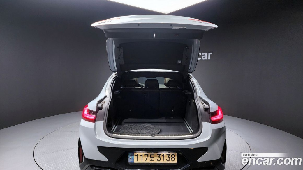 BMW X4 xDrive20i M Sport, 2023