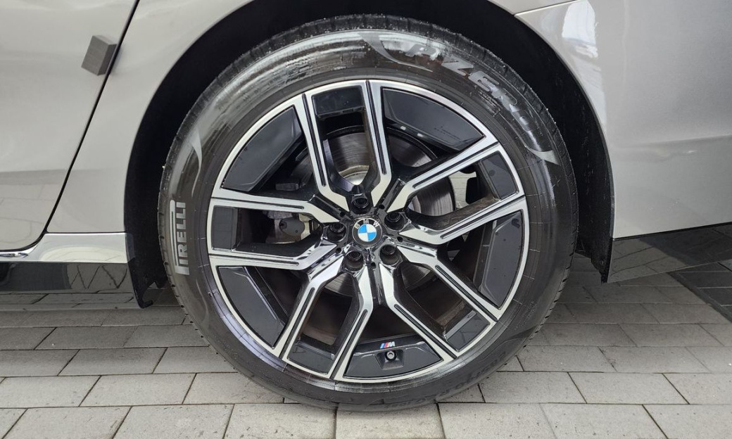 BMW 7-Series 740i sDrive M Sport, 2023