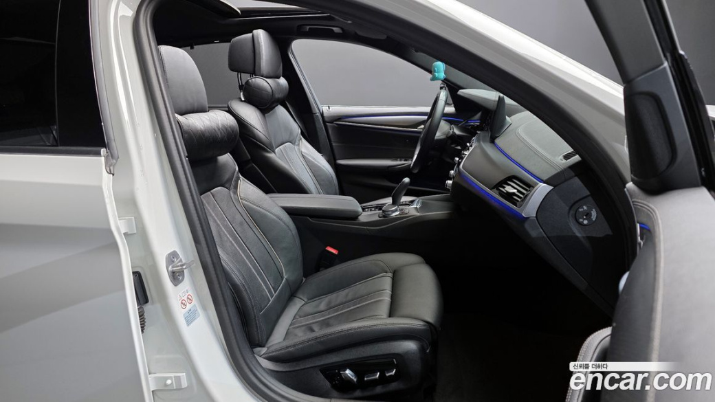BMW 5-Series 520i M Sport, 2023
