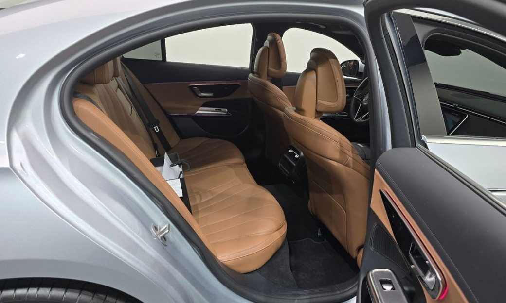 Mercedes-Benz E-Class E200 Avantgarde, 2025