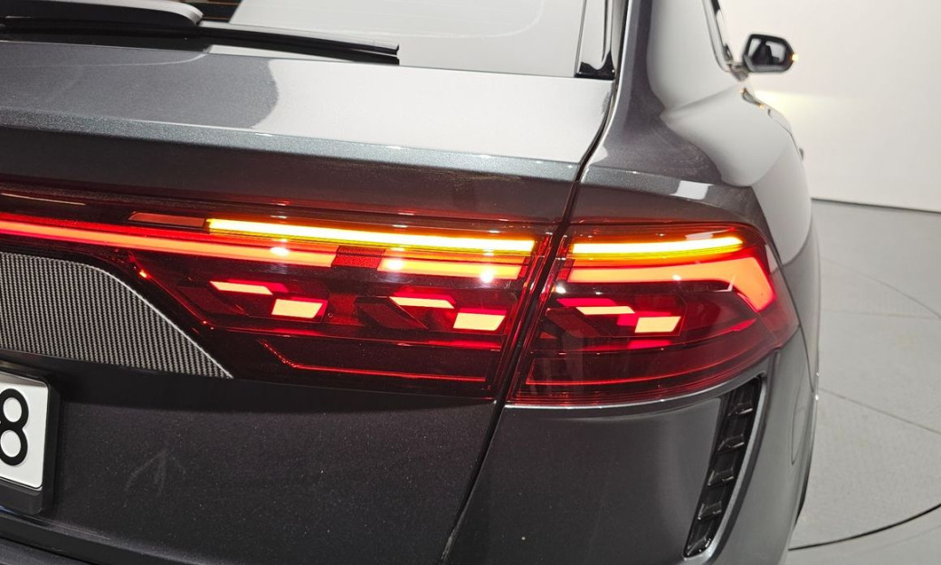 Audi RSQ8 4.0 TFSI Quattro Performance, 2025