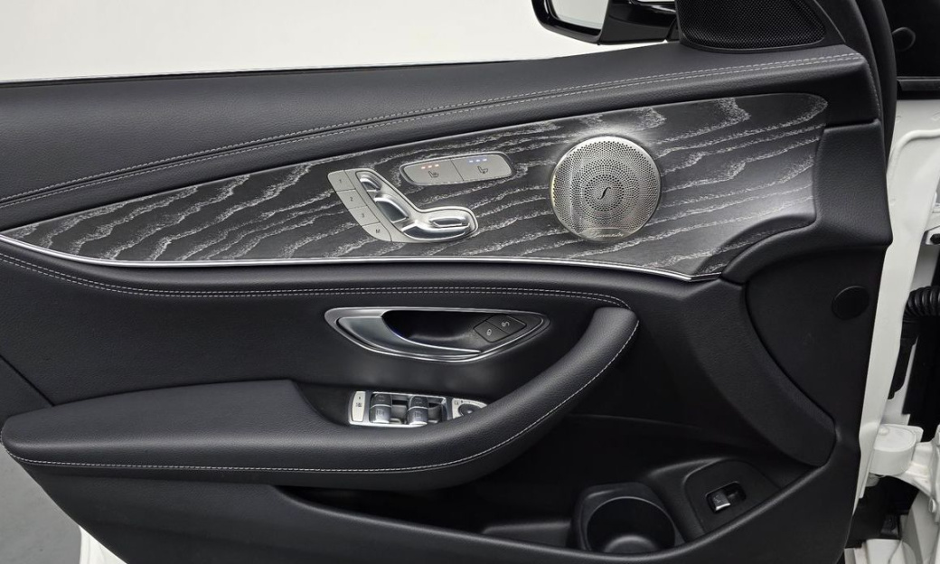 Mercedes-Benz E-Class E350 4MATIC AMG Line, 2022