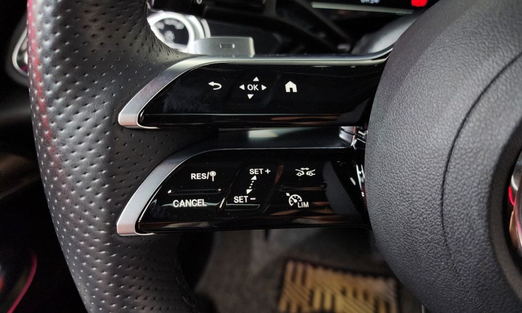 Mercedes-Benz E-Class E300 4MATIC AMG Line, 2024