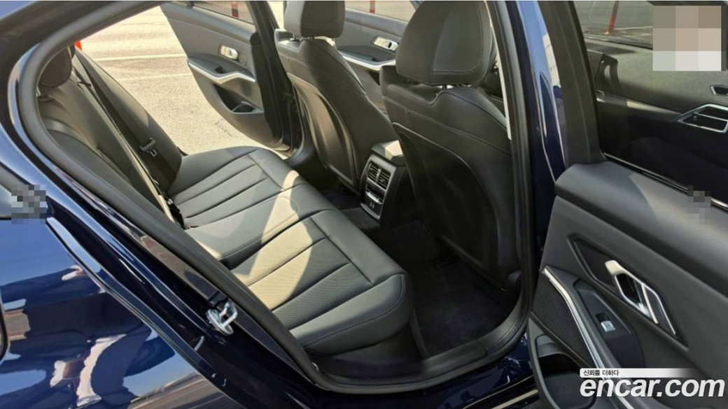 BMW 3-Series 320i, 2025