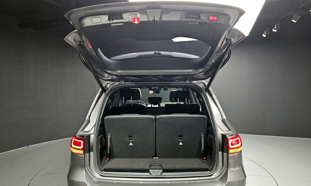 Mercedes-Benz GLB-Class GLB250 4MATIC, 2023