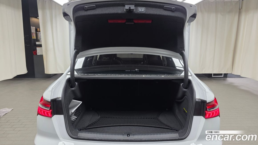Audi A6 45 TFSI Premium, 2023