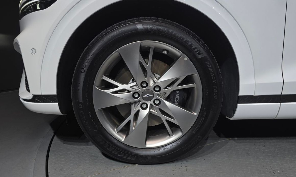 Genesis GV70 2.5T Gasoline 2WD, 2024
