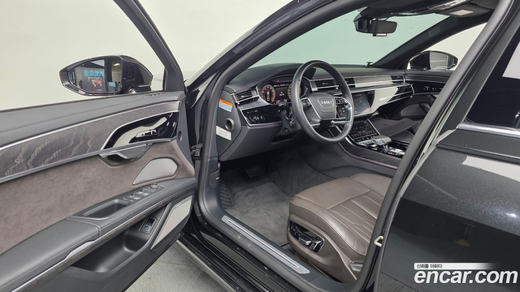 Audi A8 55 TFSI Quattro Premium LWB, 2022