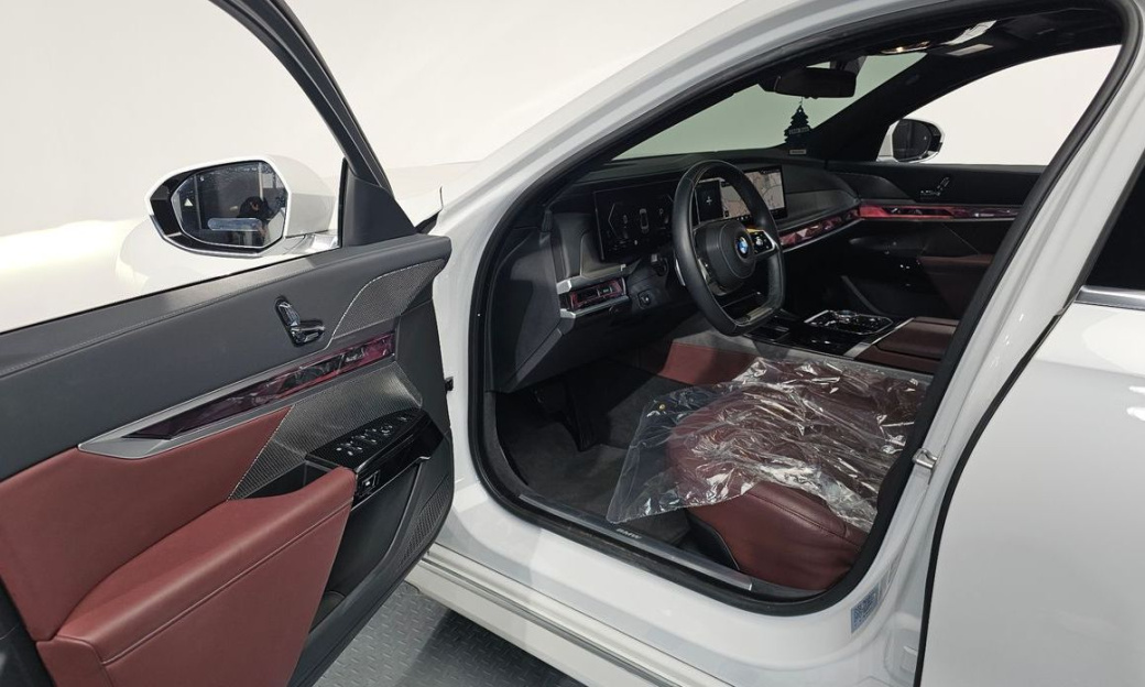 BMW 7-Series 740d xDrive Design Pure Excellence, 2023