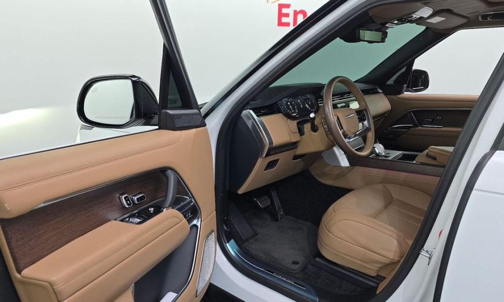Land Rover Range Rover D350 Autobiography Long Wheel Base, 2024