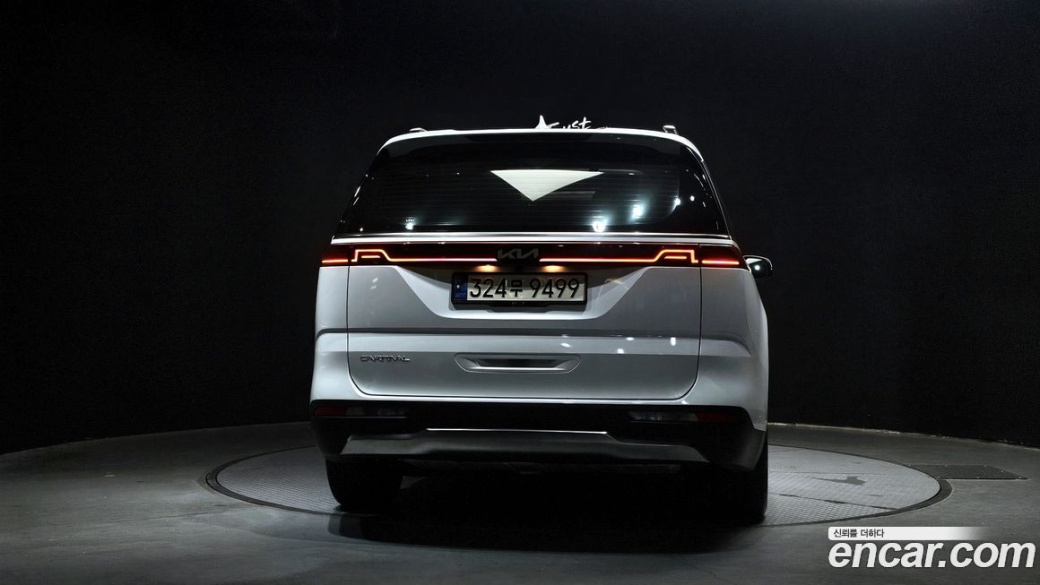 Kia Carnival 7-Seater Signature, 2023